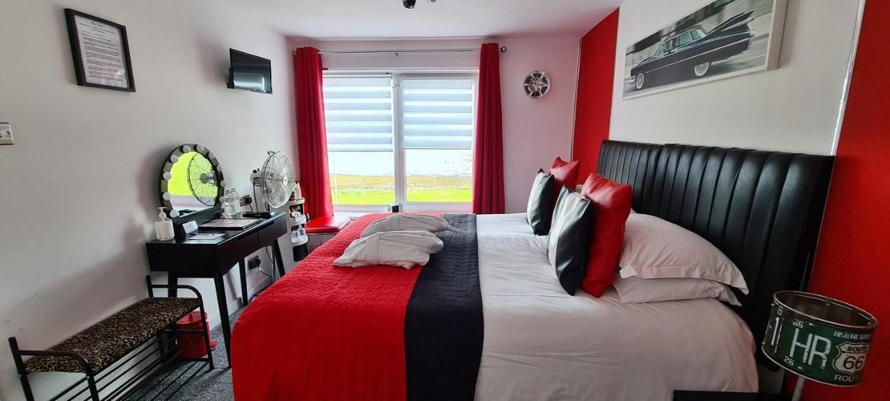 Cadillac Kustomz Hotel - Breakfast Available Rothesay Exterior foto