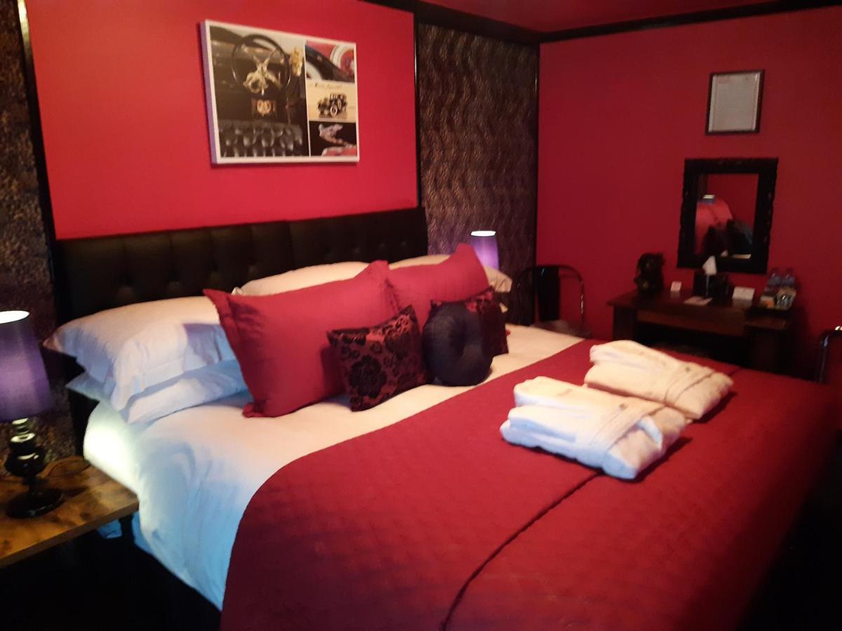 Cadillac Kustomz Hotel - Breakfast Available Rothesay Exterior foto